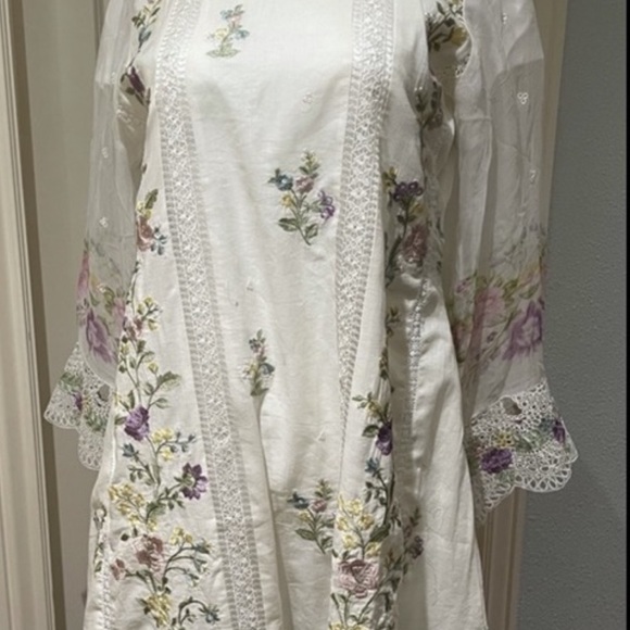 Pakistani branded dress - Picture 4 of 13